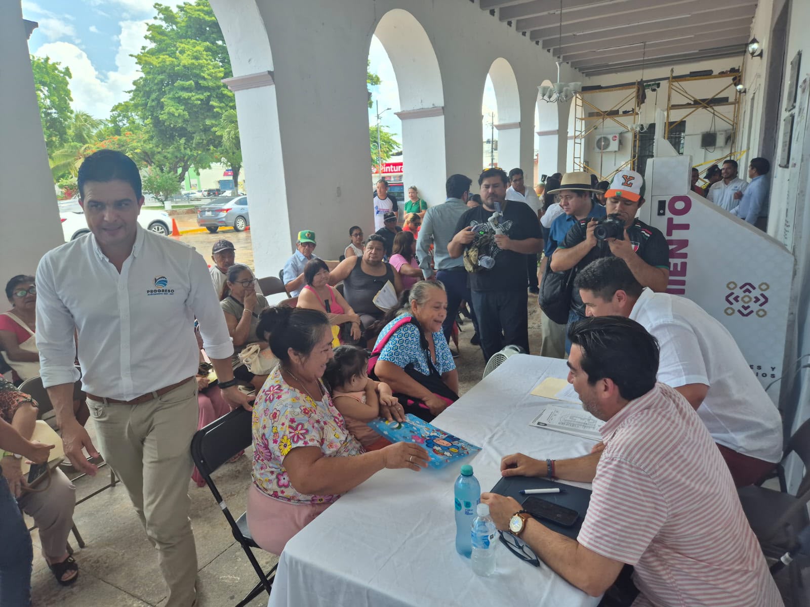 Participación de la comunidad en la jornada de orientación testamentaria.
